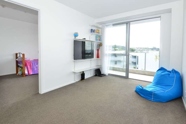 214/17 Link Crescent Stanmore Bay_5