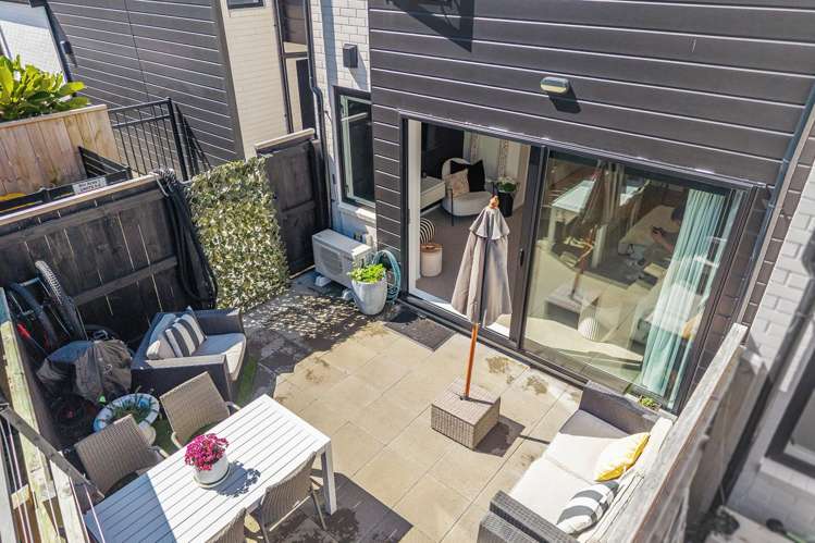 6/90 Knights Road Hutt Central_14