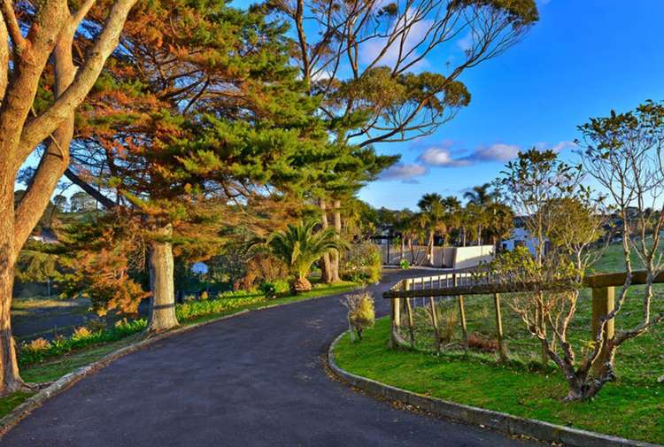 136 Okura River Road Okura_34