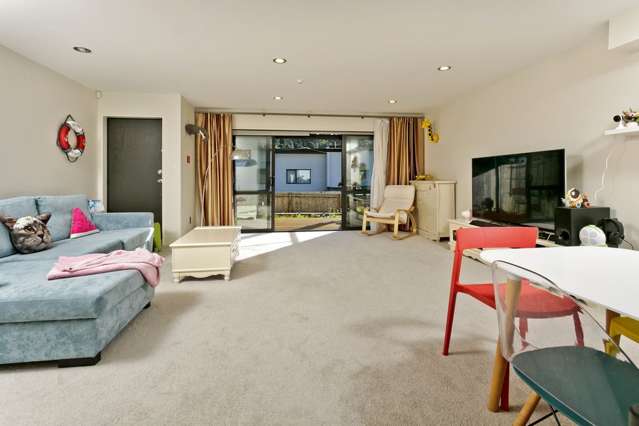 5/75 Tamahere Drive Glenfield_1