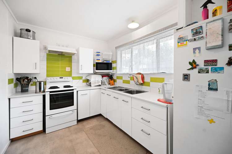 2/10 Hunter Street Hamilton Central_6