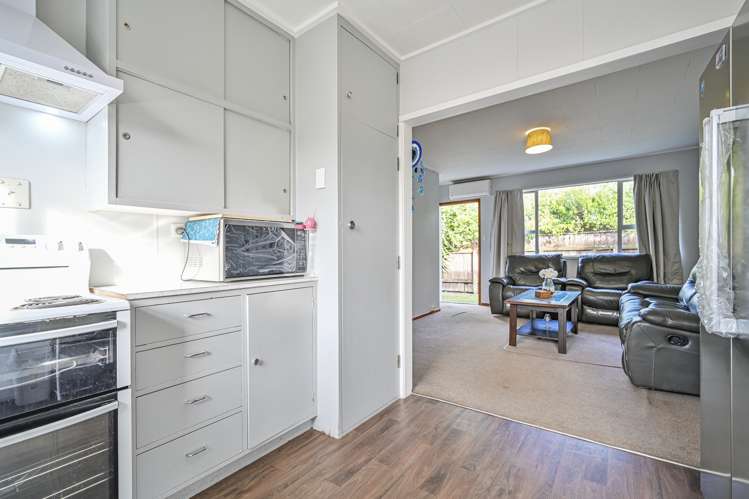 2/8a Christie Crescent Havelock North_3