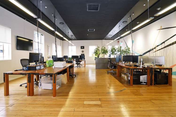 14 Anzac Parade Hamilton Central_7