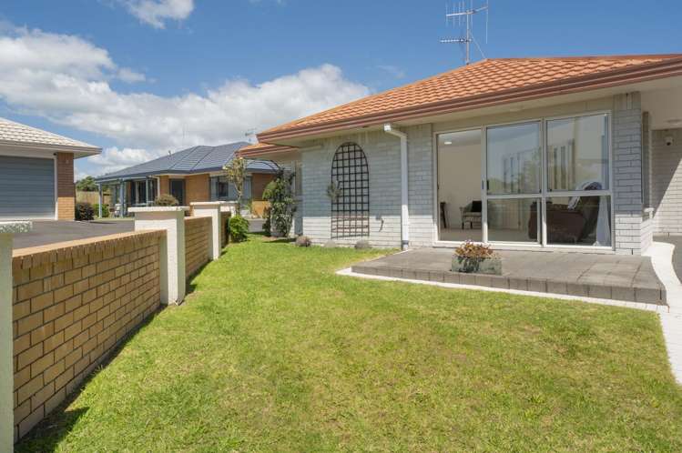 7/42 Pemberton Crescent Greerton_1