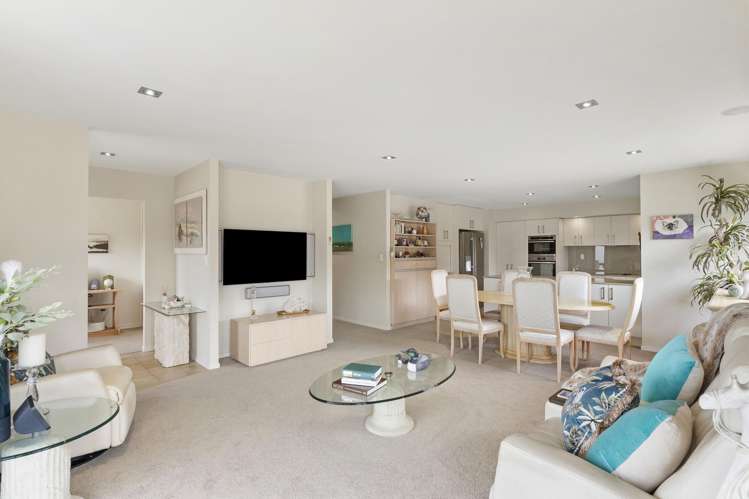 58 Royalle Mews Botany Downs_4