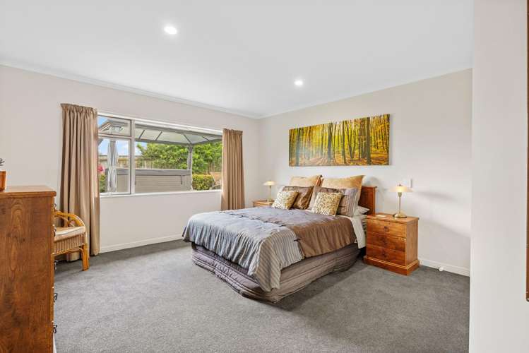 64 Lea Grove Levin_17