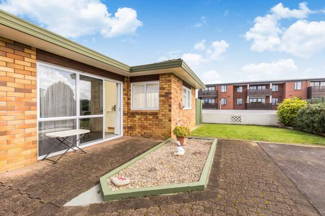 106 Edinburgh Street Pukekohe_3