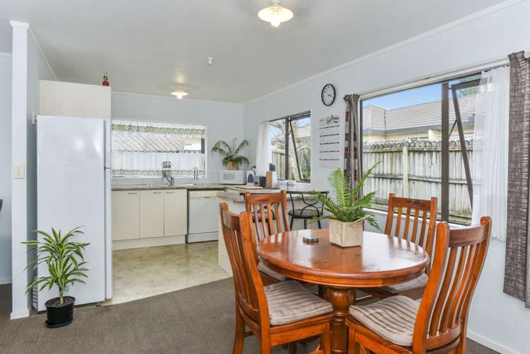 77 Pooks Road Ranui_6