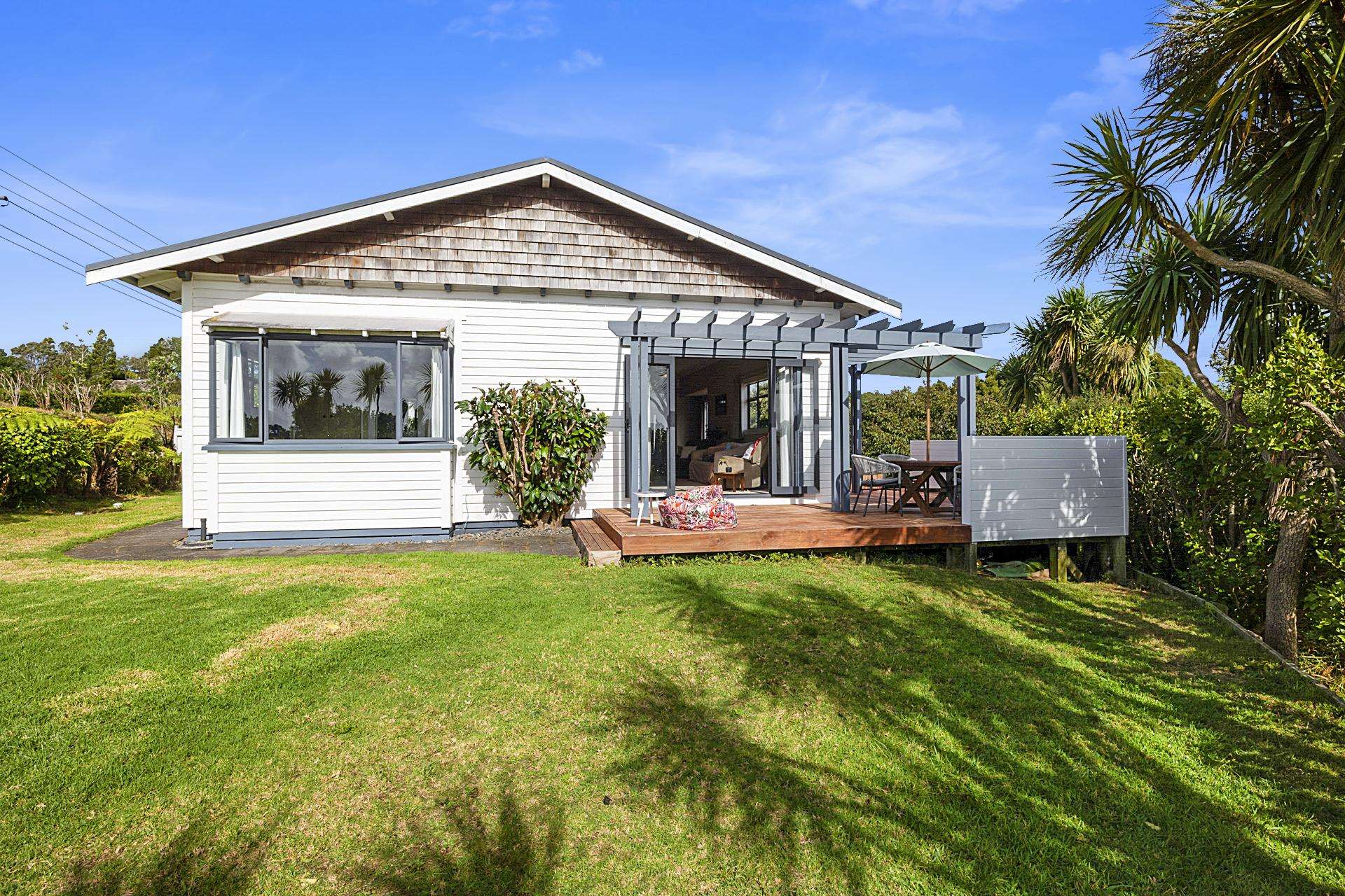 376 Tukapa Street Hurdon_0