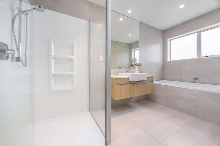 19 Kukuwai Avenue Red Beach_12