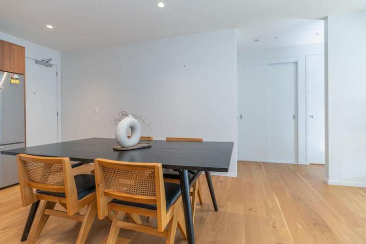 2/11 Spring Street Onehunga_13