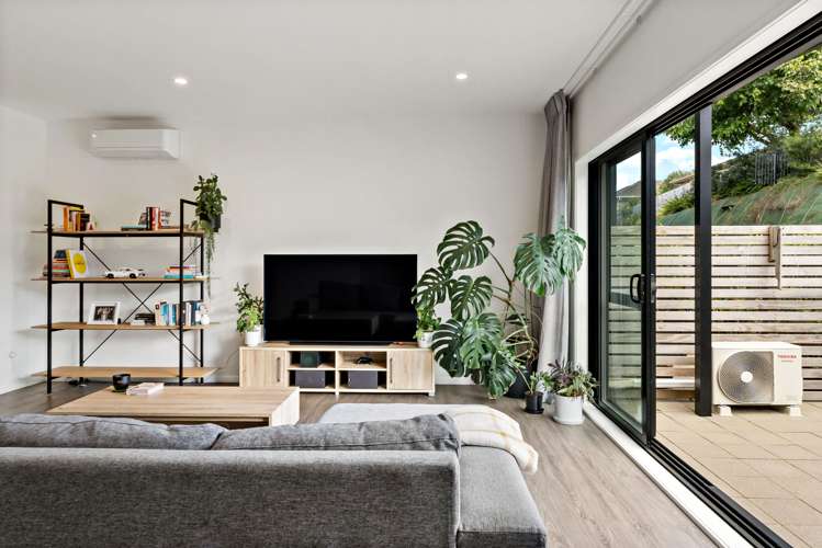 8 Kikorangi Lane Mount Wellington_10