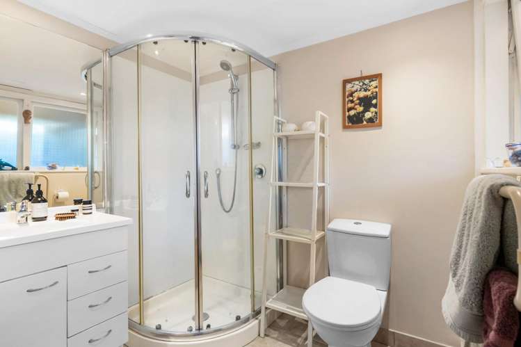 20 Lake Road Devonport_8