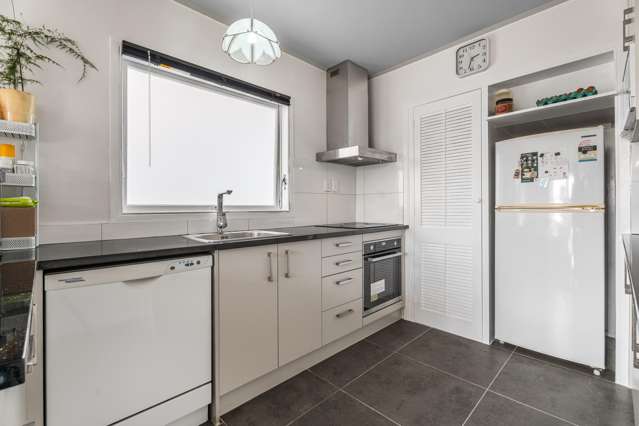 2/129a Ridge Road Howick_4