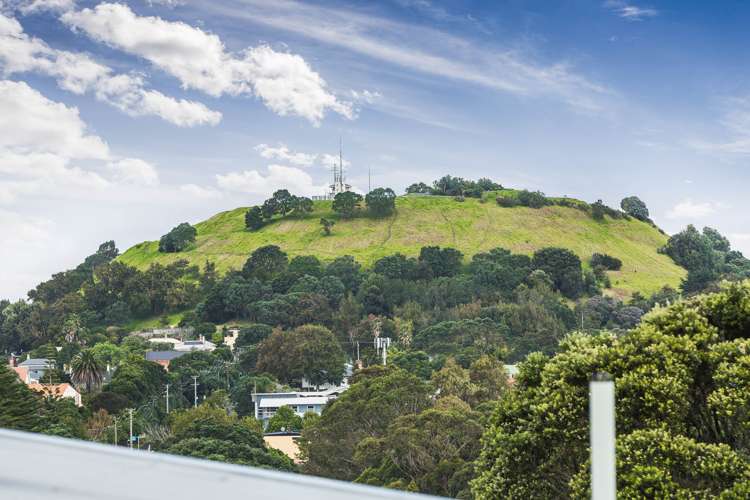 45 Lake Road Devonport_7