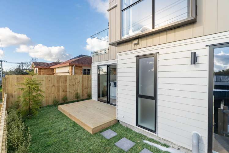 4 Woolley Avenue New Lynn_11
