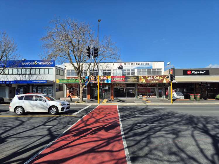 Level 1/208 West Coast Road Glen Eden_12