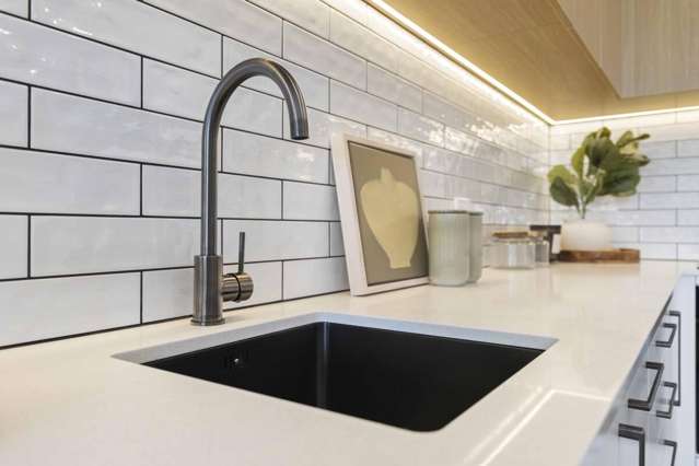 2-8 Alamein Terrace Mount Albert_3