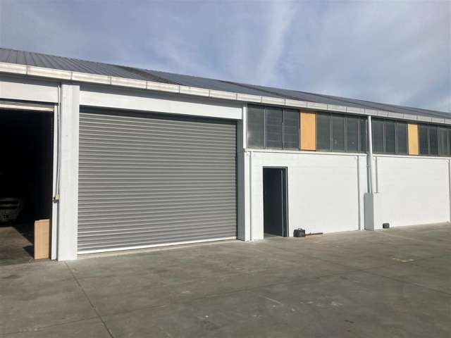 Versatile Workshop and Warehouse Space
