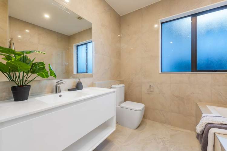 63 Golden Morning Drive Albany Heights_9