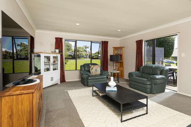 11 Windfall Grove Greenhithe_4