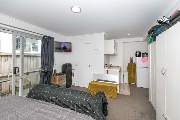 1/2 Palmerston Street Hamilton Central_11