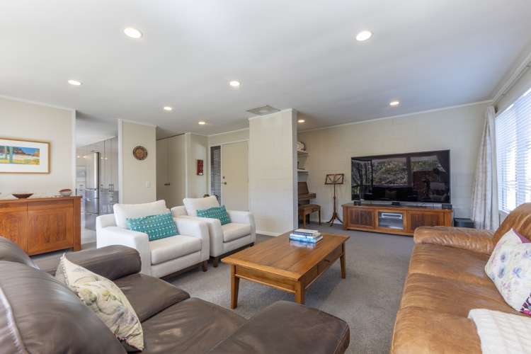 11 Halsey Drive Lynfield_16