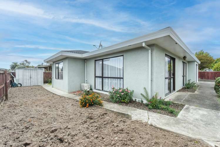 1/12 Stead Crescent Stoke_18