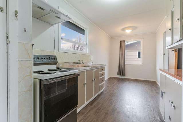 460 High Street South Carterton_4