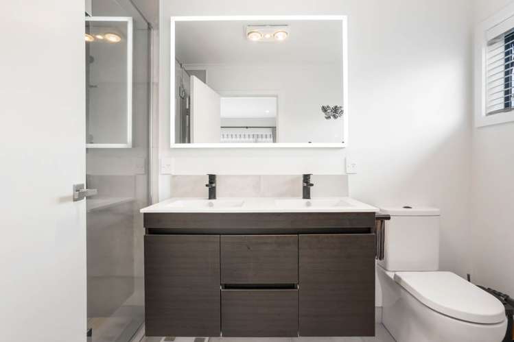 3 Yulia Road Flat Bush_20