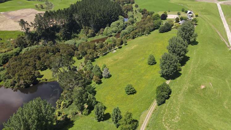 72 Gears Road Kinleith_19