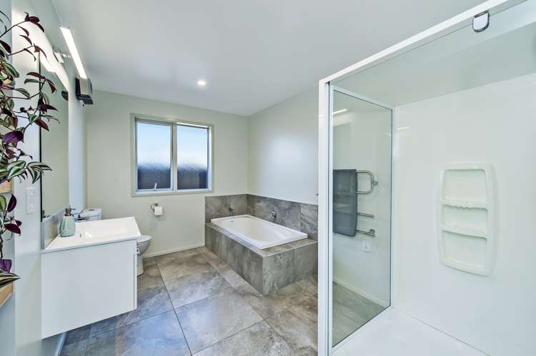 69 Sunline Avenue Lincoln_17