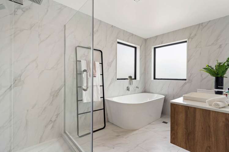 15 Bronzewater Drive Silverdale_11