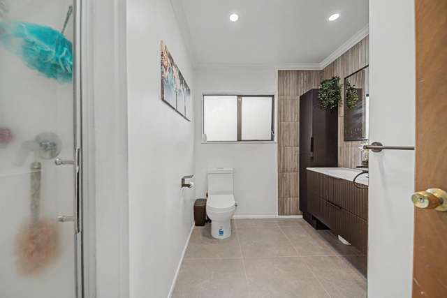 3/55 Tuhikaramea Road Dinsdale_3