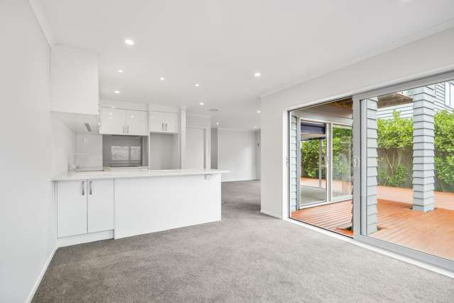 2/13 Crosher Place Silverdale_1