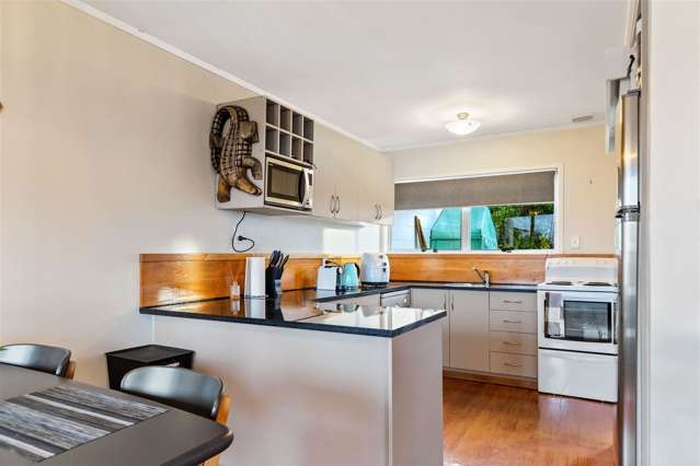 2/2 Flagstaff Place Massey_4