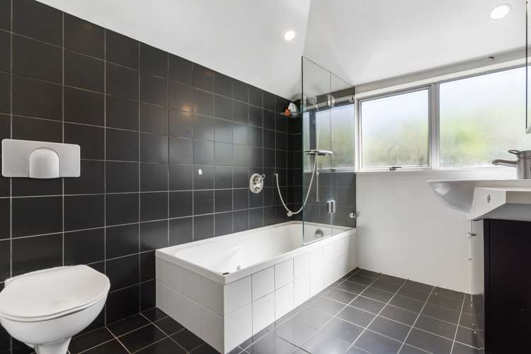 B/5 Dover Place Remuera_13