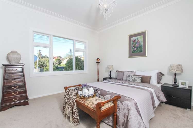 11 Craigbank Avenue New Lynn_7