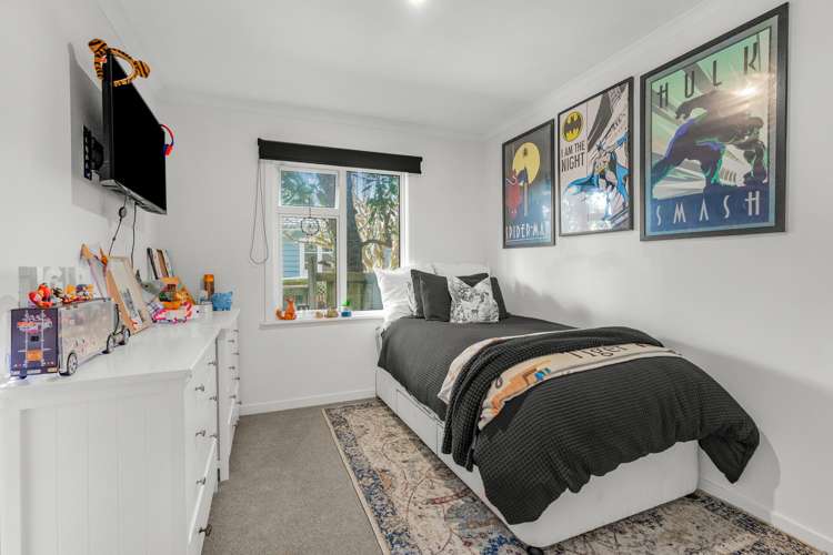 15 Rowe Parade Wainuiomata_12