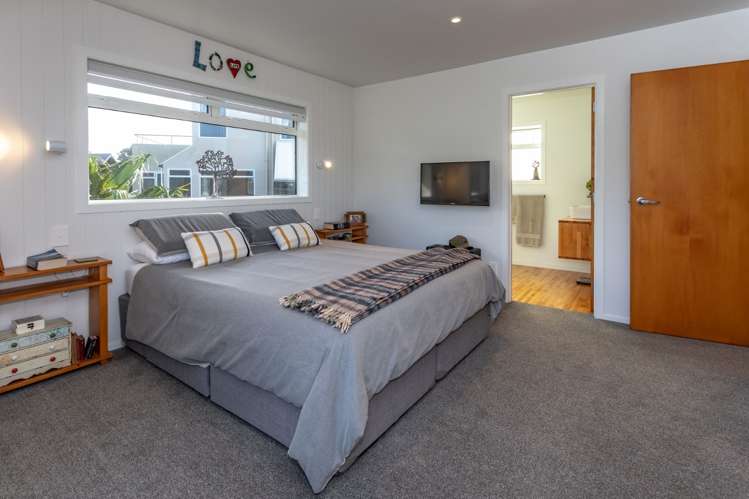 101 Pohutukawa Crescent Whangamata_19