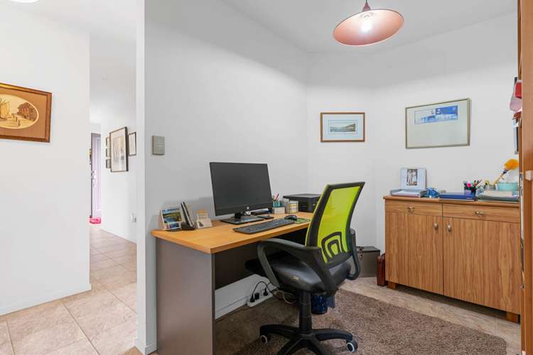 22 Paradise Point Place One Tree Point_18