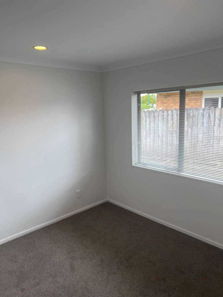 9 Newbliss Crescent East Tamaki Heights_12