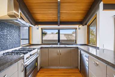 24 Waimarie Road_3