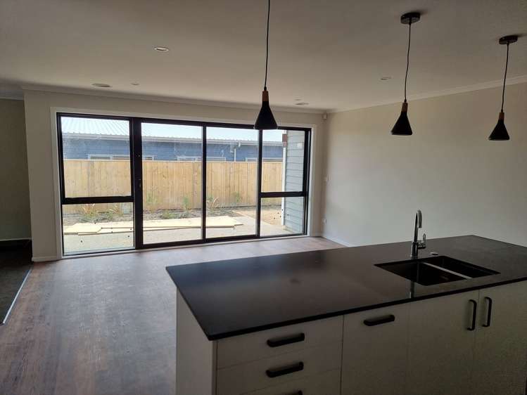 74 Hokioi Drive Kenepuru_10