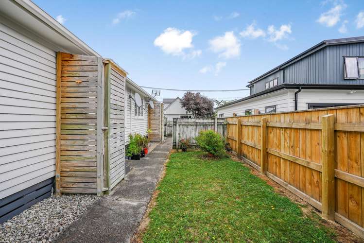 2/3 Huia Grove Elderslea_9