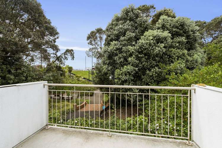 13/4 Ambrico Place New Lynn_1