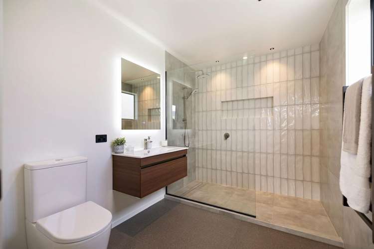 55 Wallis Drive Cromwell_11