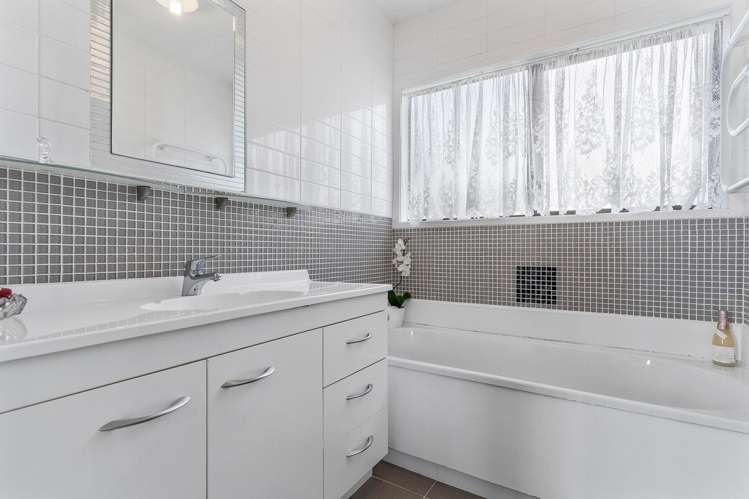 12 Coey Place Glen Eden_7