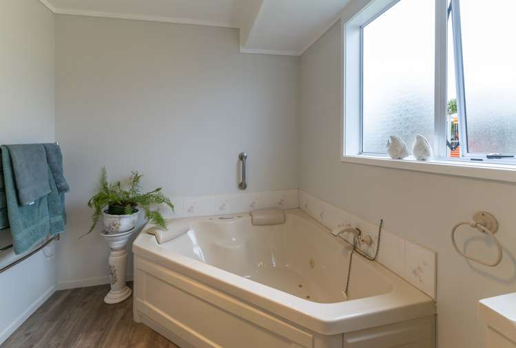 74 Kennedy Drive Levin_9