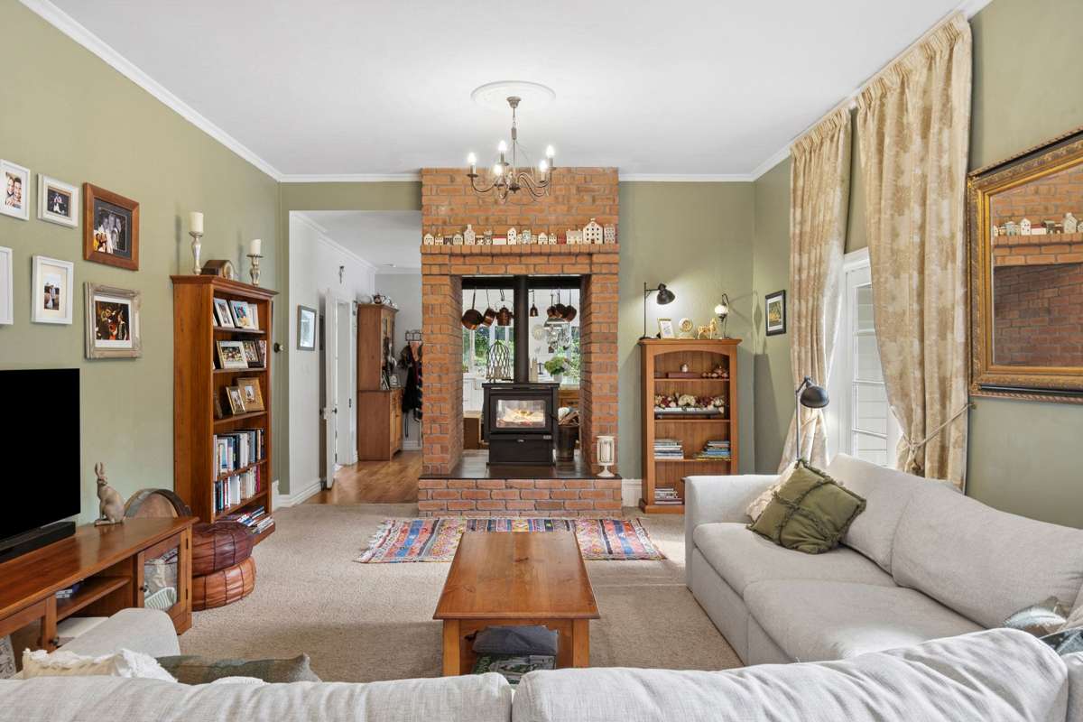 48 Lightband Road_3